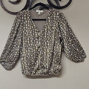 Beautiful v neck blouse